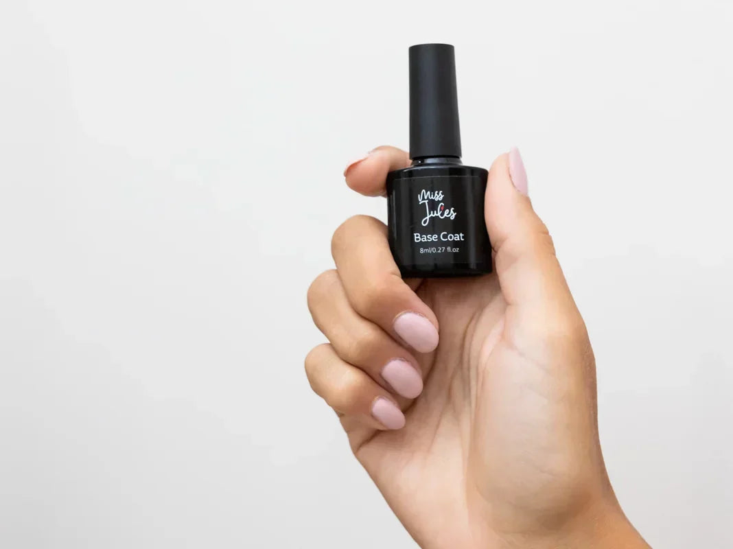 Hoe breng ik Rubber Base Coat aan?