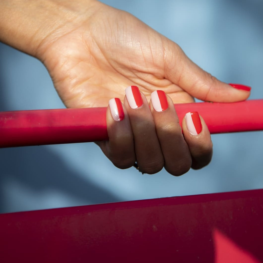 Resultaat gellakstickers rood en roze nagels