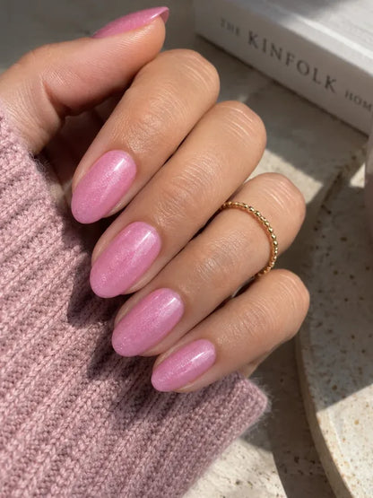 Nagels met BIAB Dreamy Pink, zacht poederroze